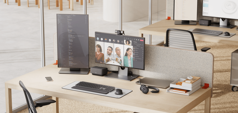 Copy of MX Brio 705 for Business ENVR Desktop 3QTR Close Up
